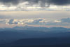 Norska fjäll vid horisonten, inklusive Elgepiggen, från Städjans topp. Norra Dalarna. Maj 2005.